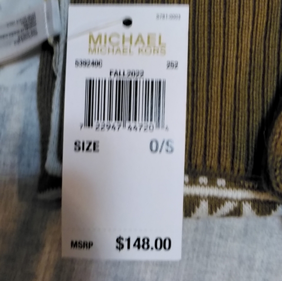 Michael Kors hat, scarf and glove set. - Picture 2 of 2